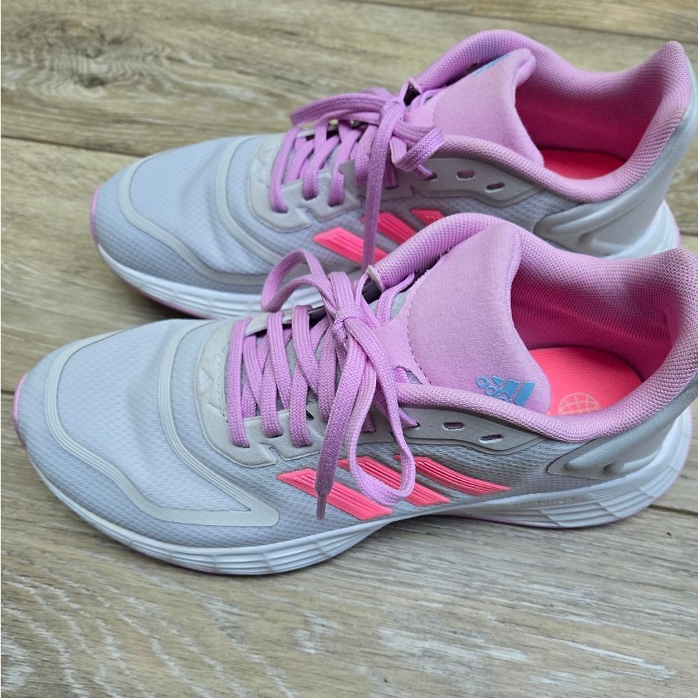 Adidas girls Duramo 10 Youth size 5 pink - Picture 2 of 13